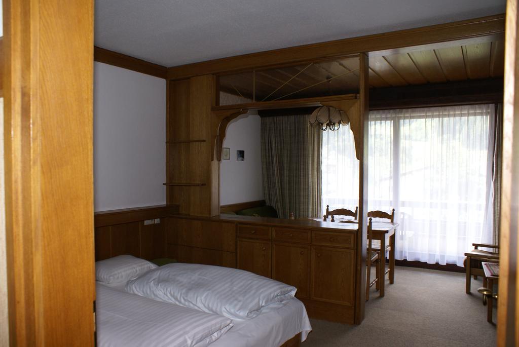 Haus Schuschnig Apartment Bad Kleinkirchheim Phòng bức ảnh
