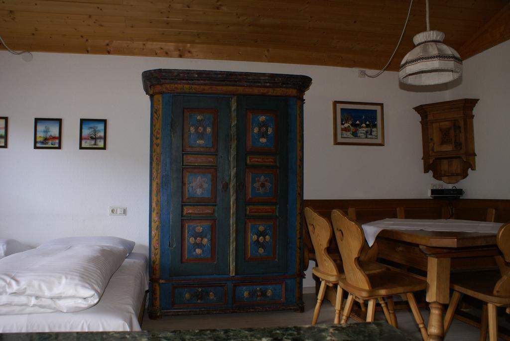 Haus Schuschnig Apartment Bad Kleinkirchheim Phòng bức ảnh