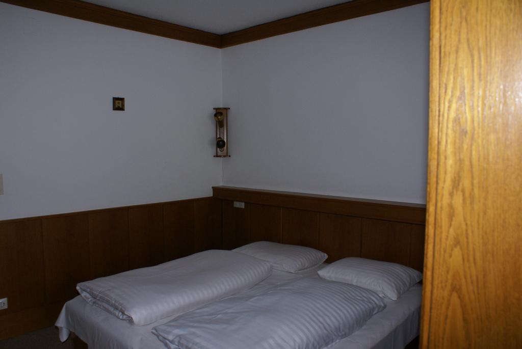 Haus Schuschnig Apartment Bad Kleinkirchheim Phòng bức ảnh
